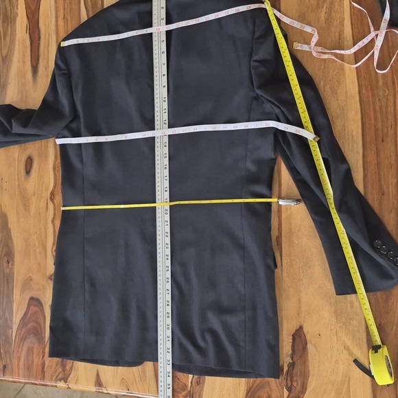 Austin Reed 100% Wool Two Button Blazer - Picture 12 of 17